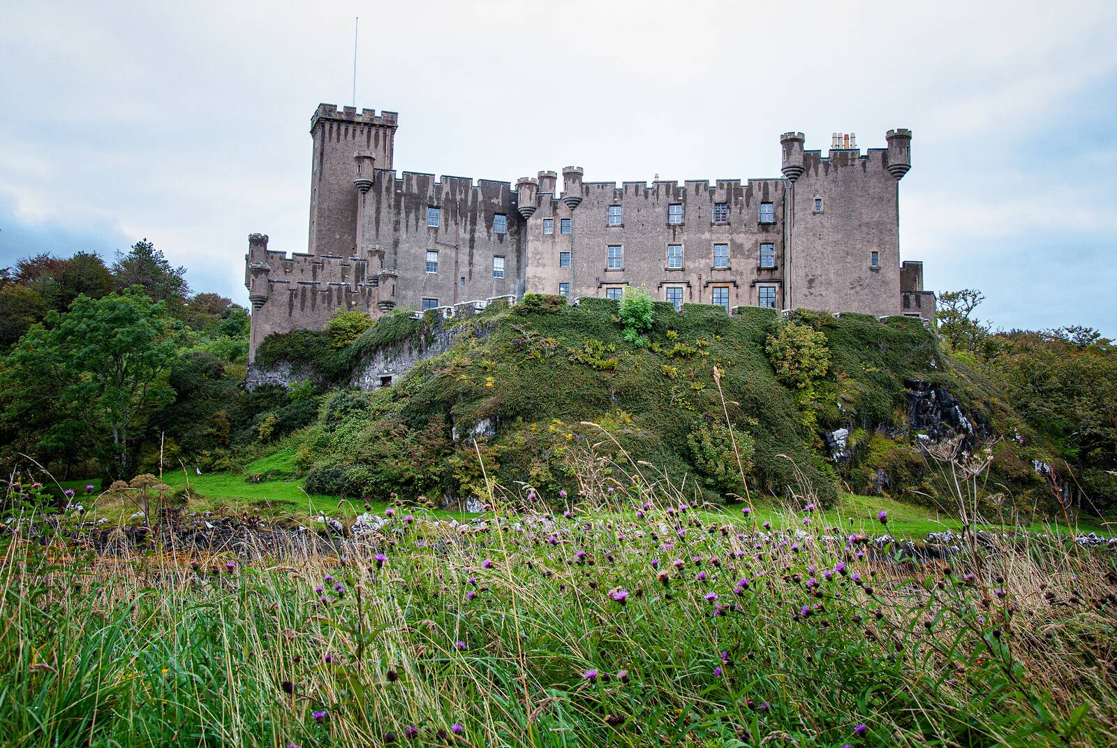 Dunvegan castle wide view
