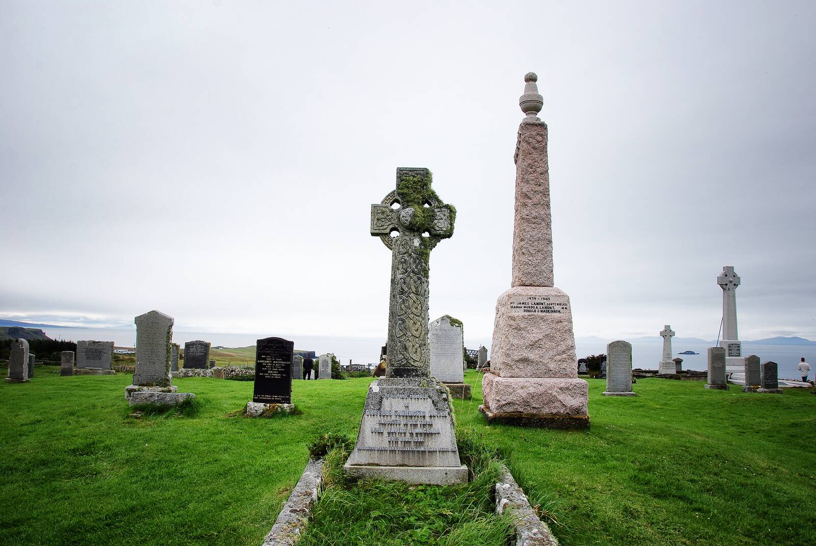 an cladh · the graveyard