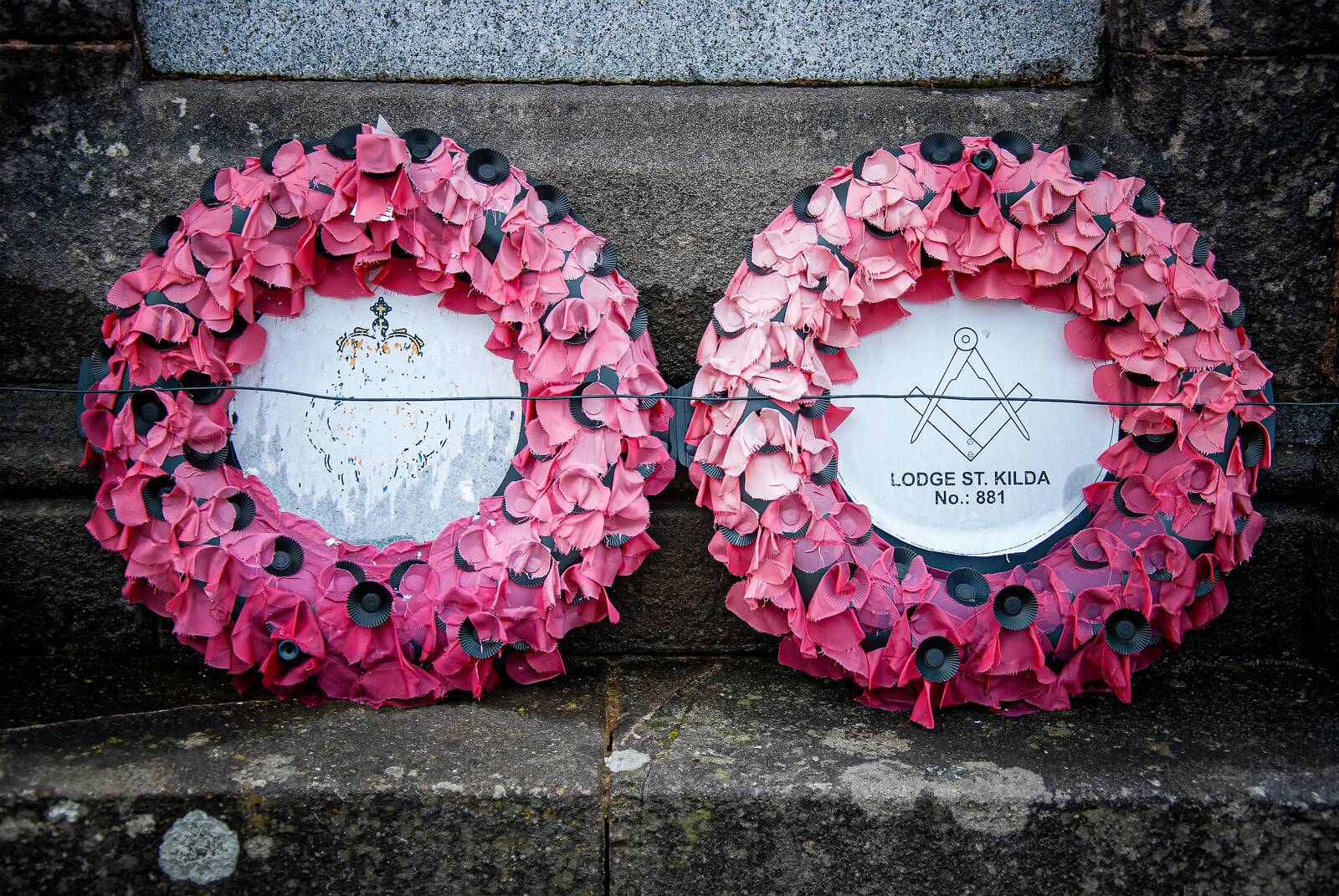 crùn is cuimhne · wreaths